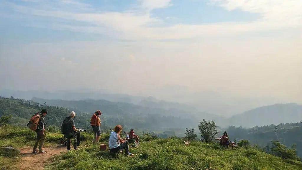 Current travel trends emphasizing slow and mindful tourism